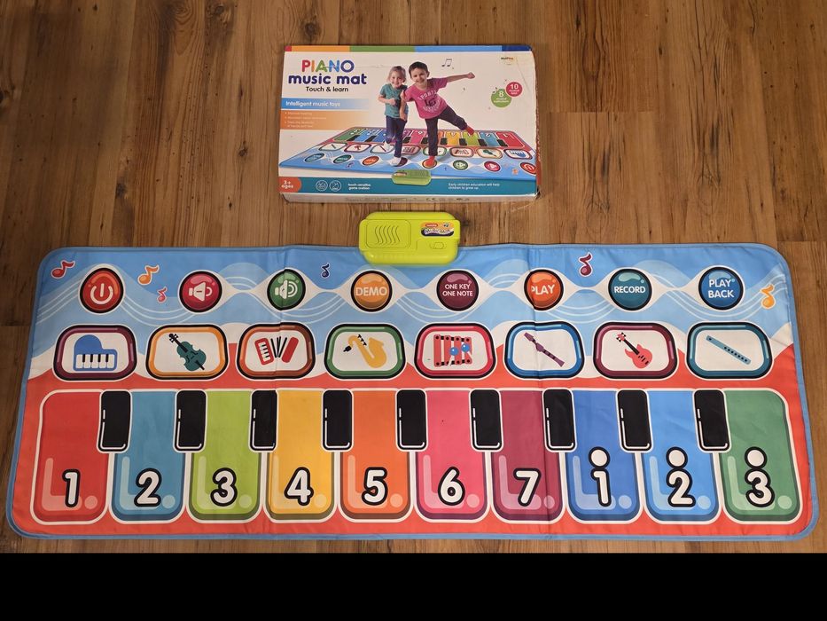 Interaktywna mata (pianino) do grania i tańczenia,stan bardzo dobry.
