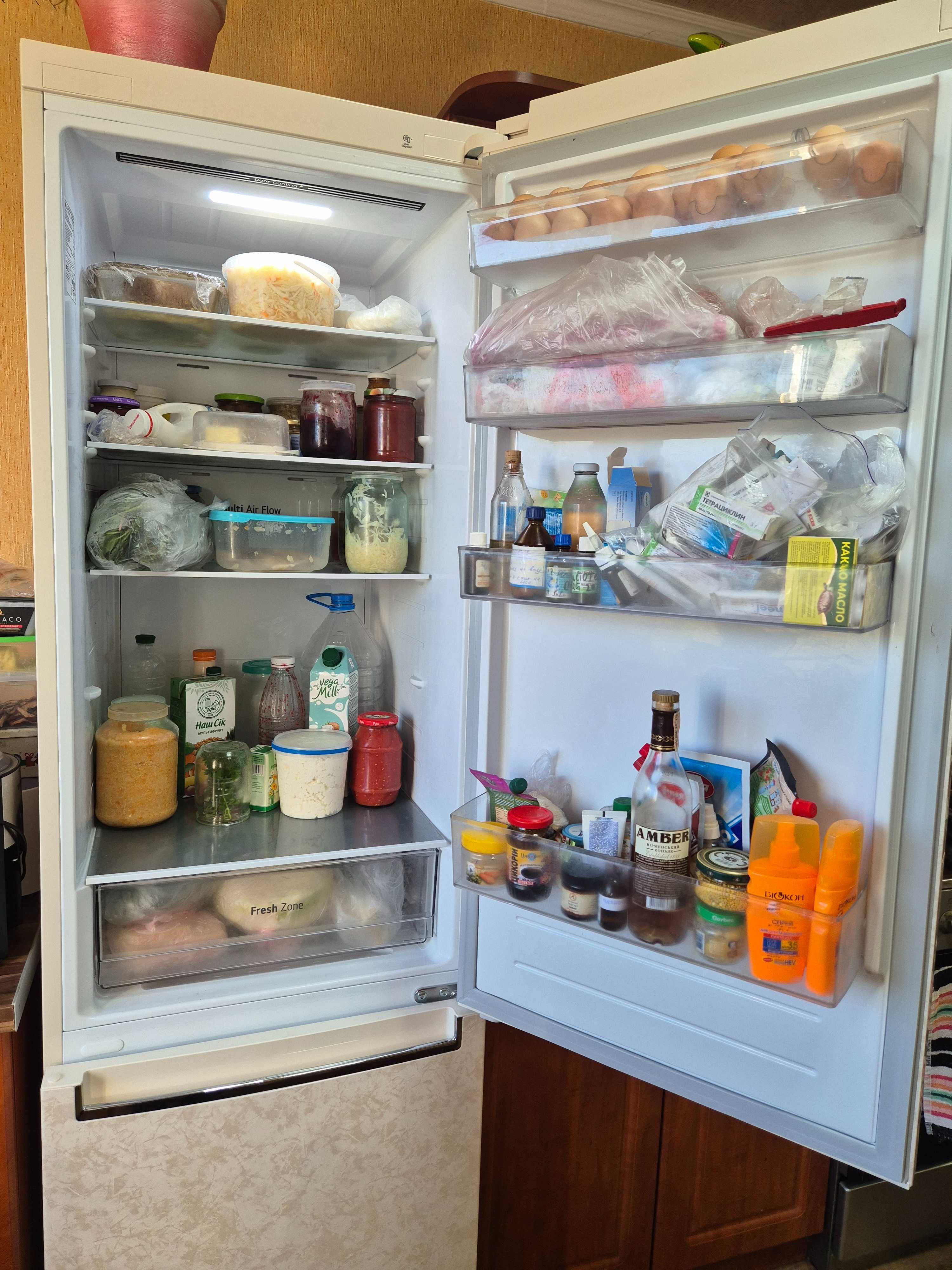 Холодильник LG  новый после сервиса!