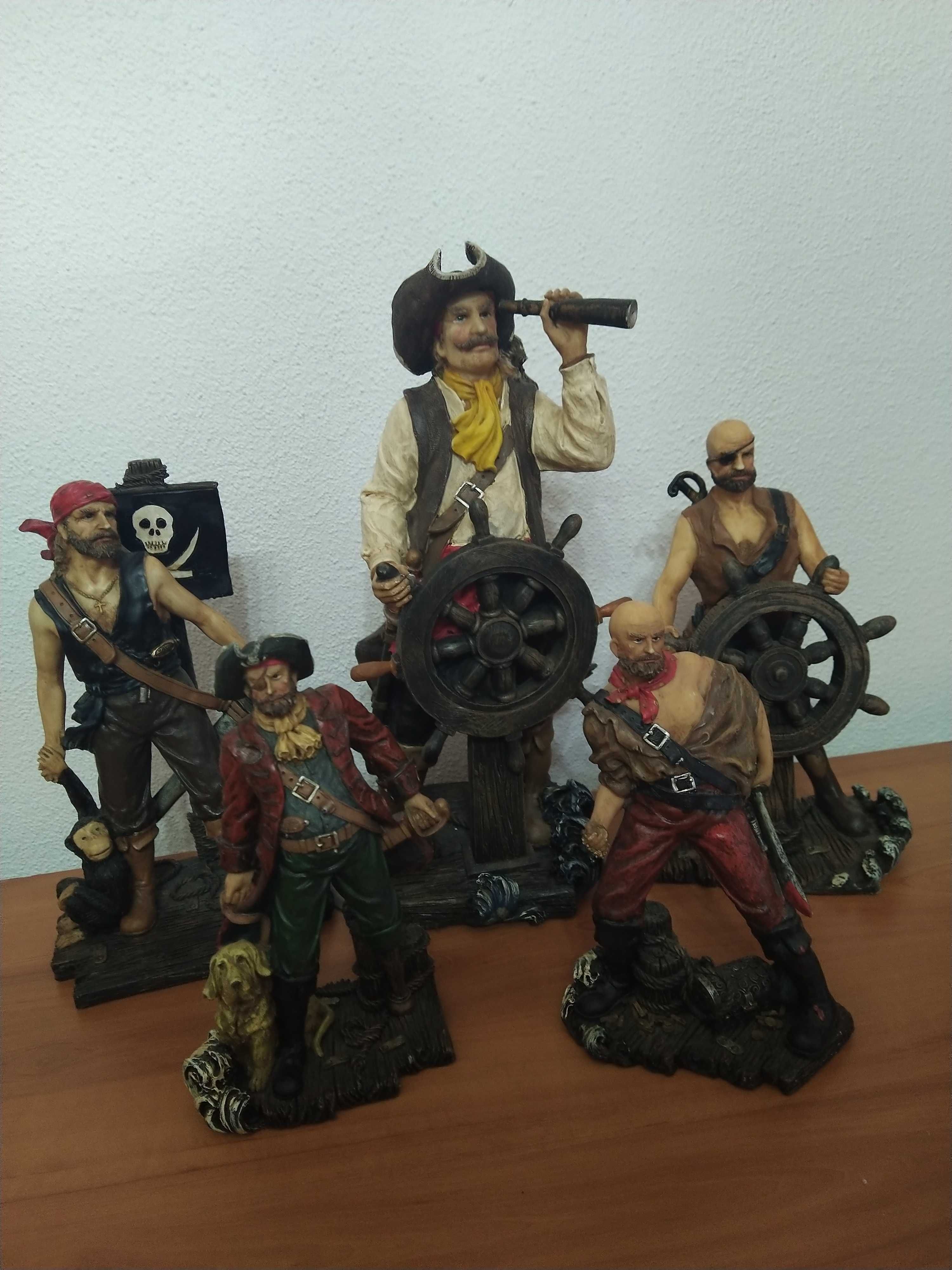 Piratas em marfinite