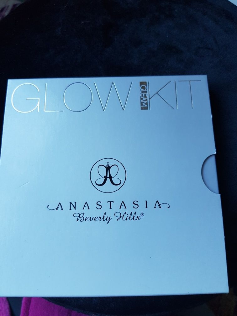 Anastasia Beverly Hills paleta Glow Kit Gleam