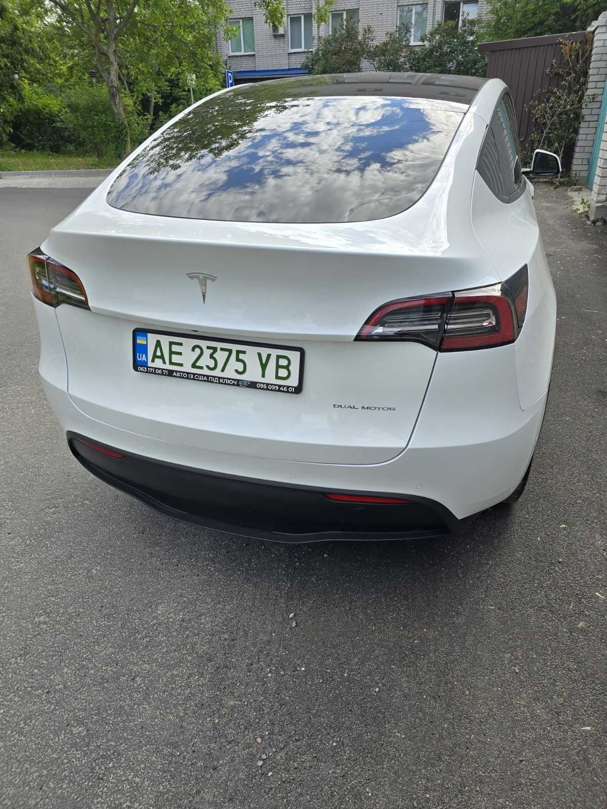 TESLA MODEL Y Long Range Dual Motor