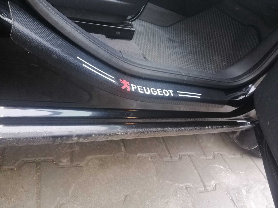 Наклейки на пороги пежо 5008 та 3008