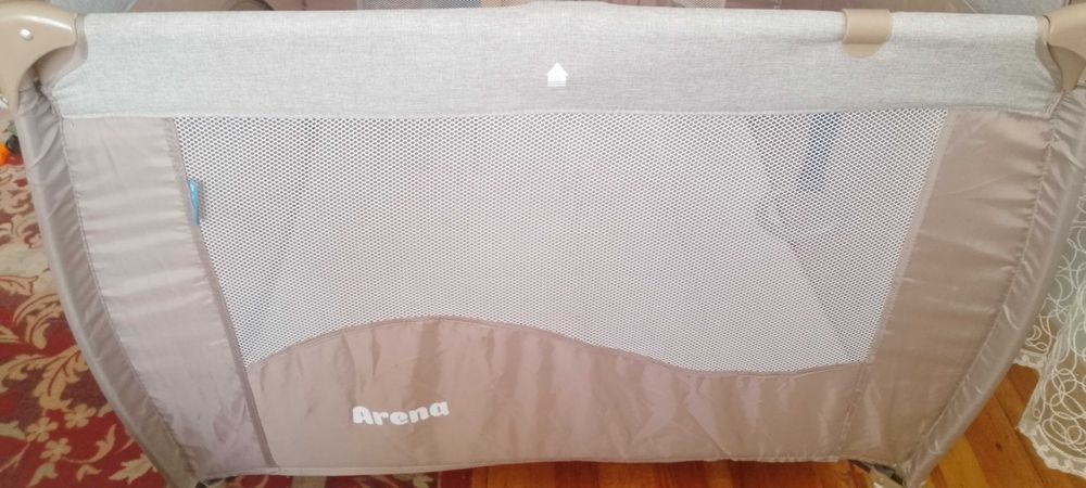 Манеж дитячий,супер легкий та компактний.