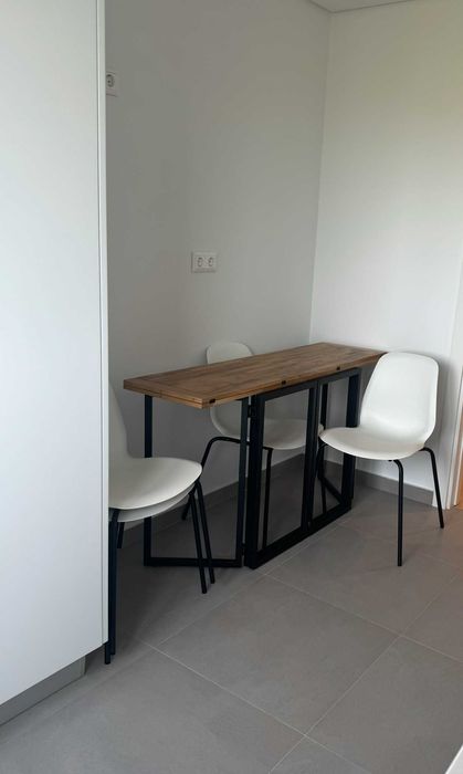 Mesa consola dobrável, em carvalho, 4 pessoas