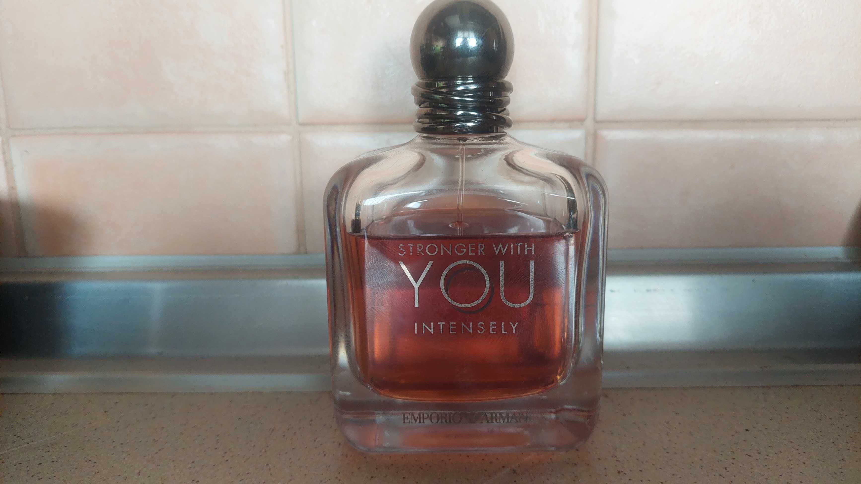 Парфюмированная вода Giorgio Armani Stronger With You Intensely