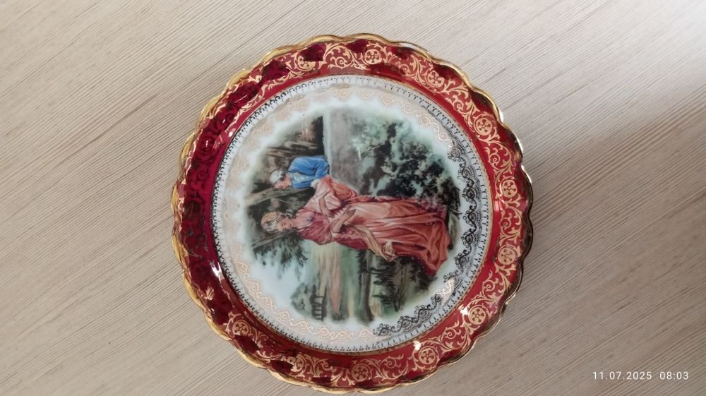 Talerzyk ozdobny scenka rodzajowa.
