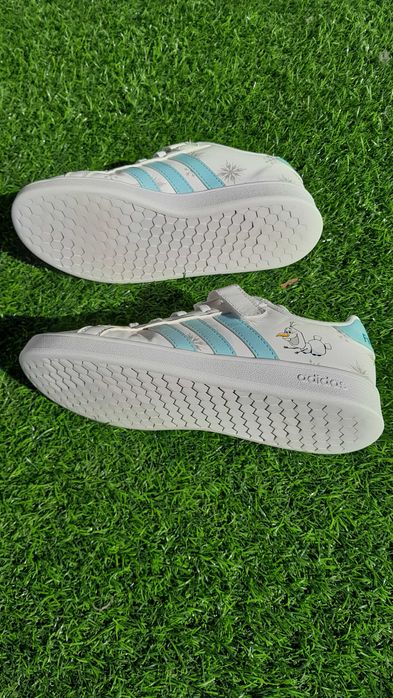 Sapatilhas Adidas Olaf (frozen) 35