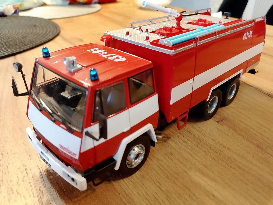 Kultowe ciężarówki prl deagostini Jelcz 006/2 GCBA straż pożarna nr.49