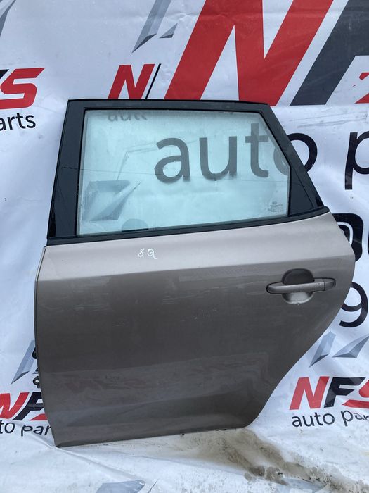 Задні ліві двері Kia Ceed, кузов універсал, колір 8Q