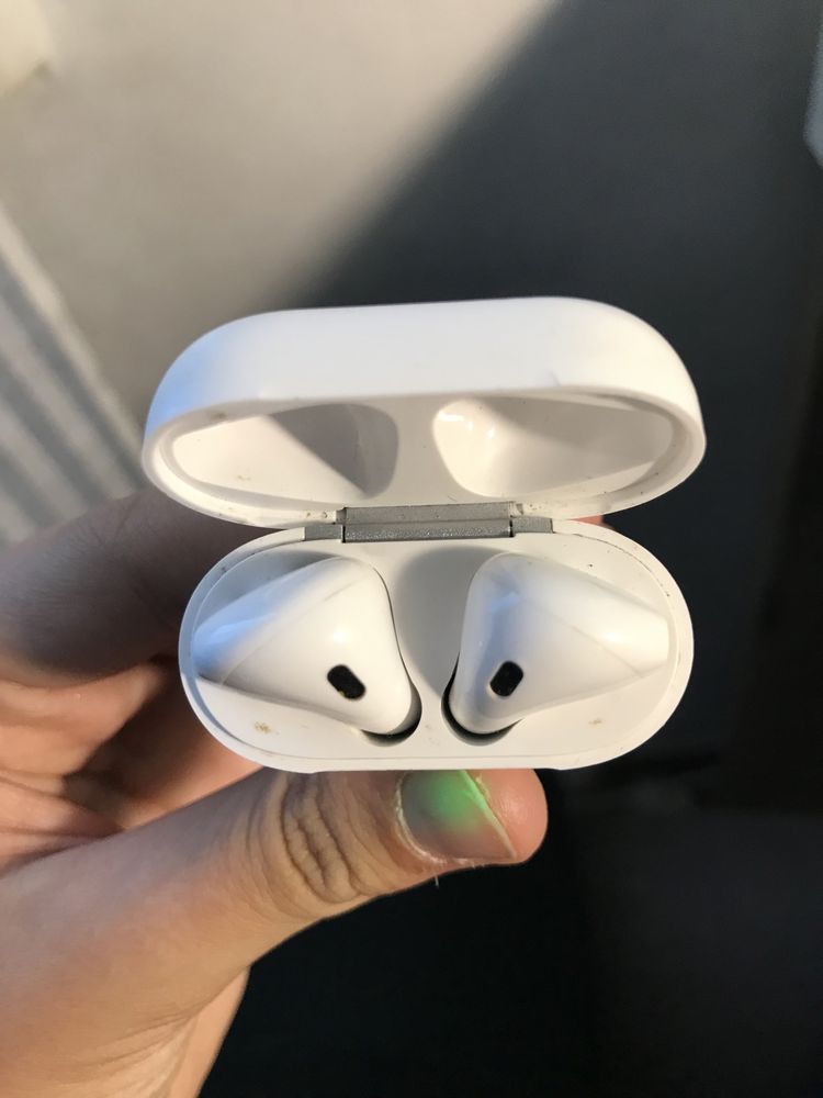 Airpods 1 gen nie ma jednej siateczki