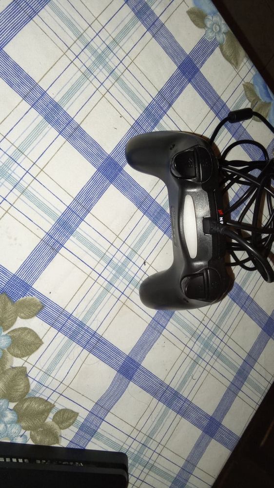 Playstation 4 com manete