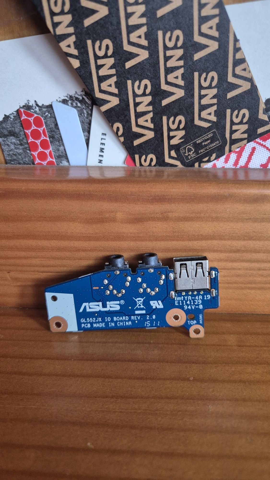 Placa USB + Jack 3.5 p/ Asus ROG