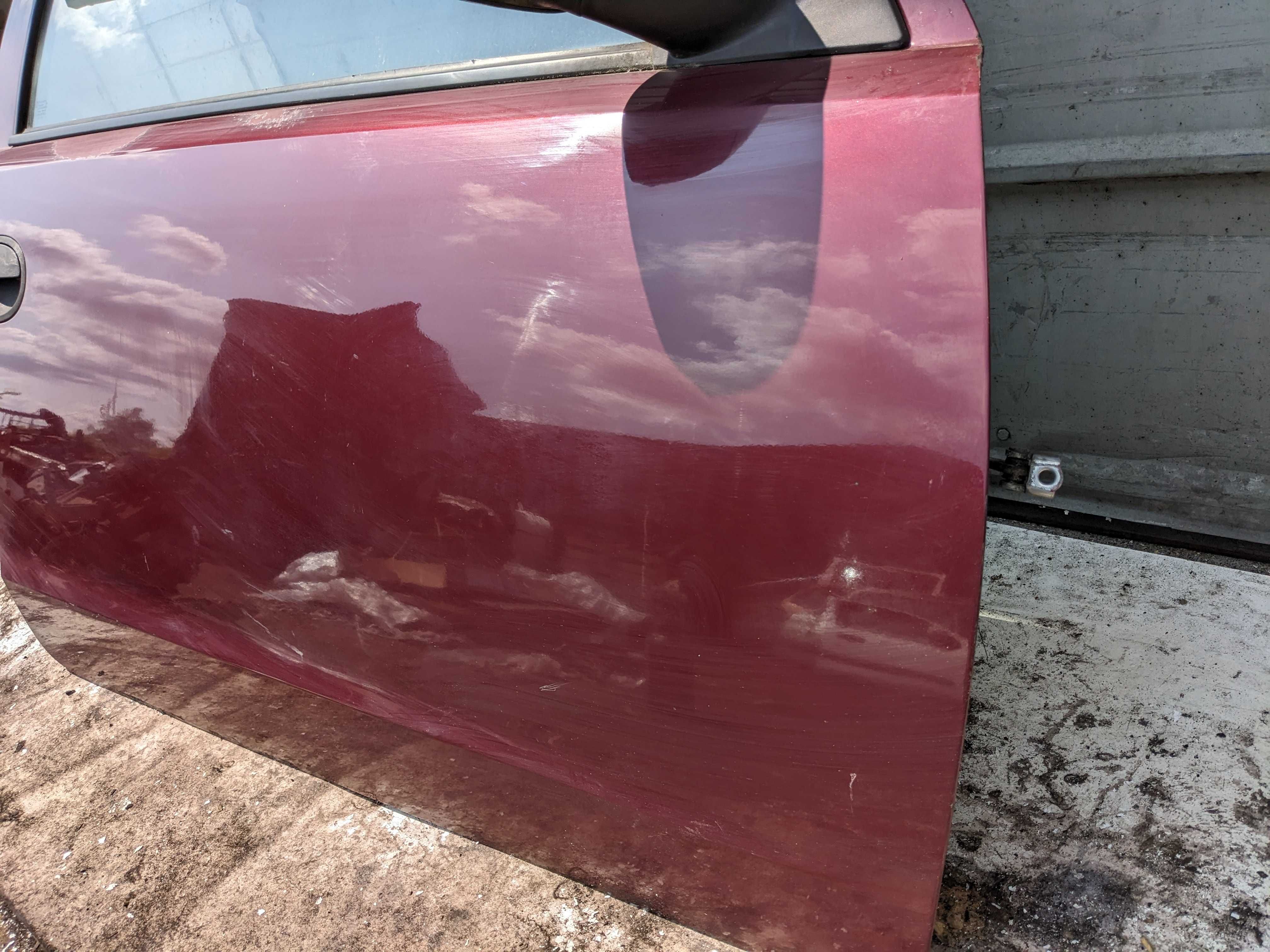 Opel Corsa C 3D Drzwi Prawe Przednie Prawy Przód PP