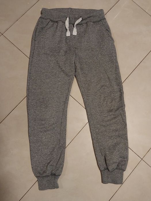Spodnie dresowe CUBUS rozm. 152 cm