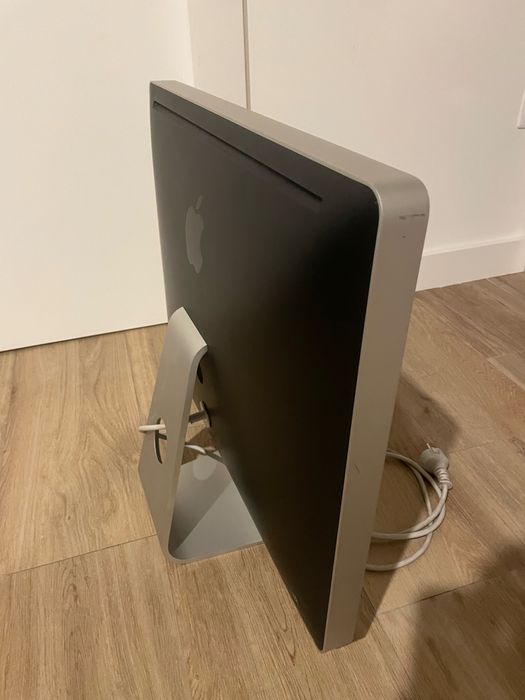 iMac Apple A1225 24” – Peça Clássica em Excelente Estado