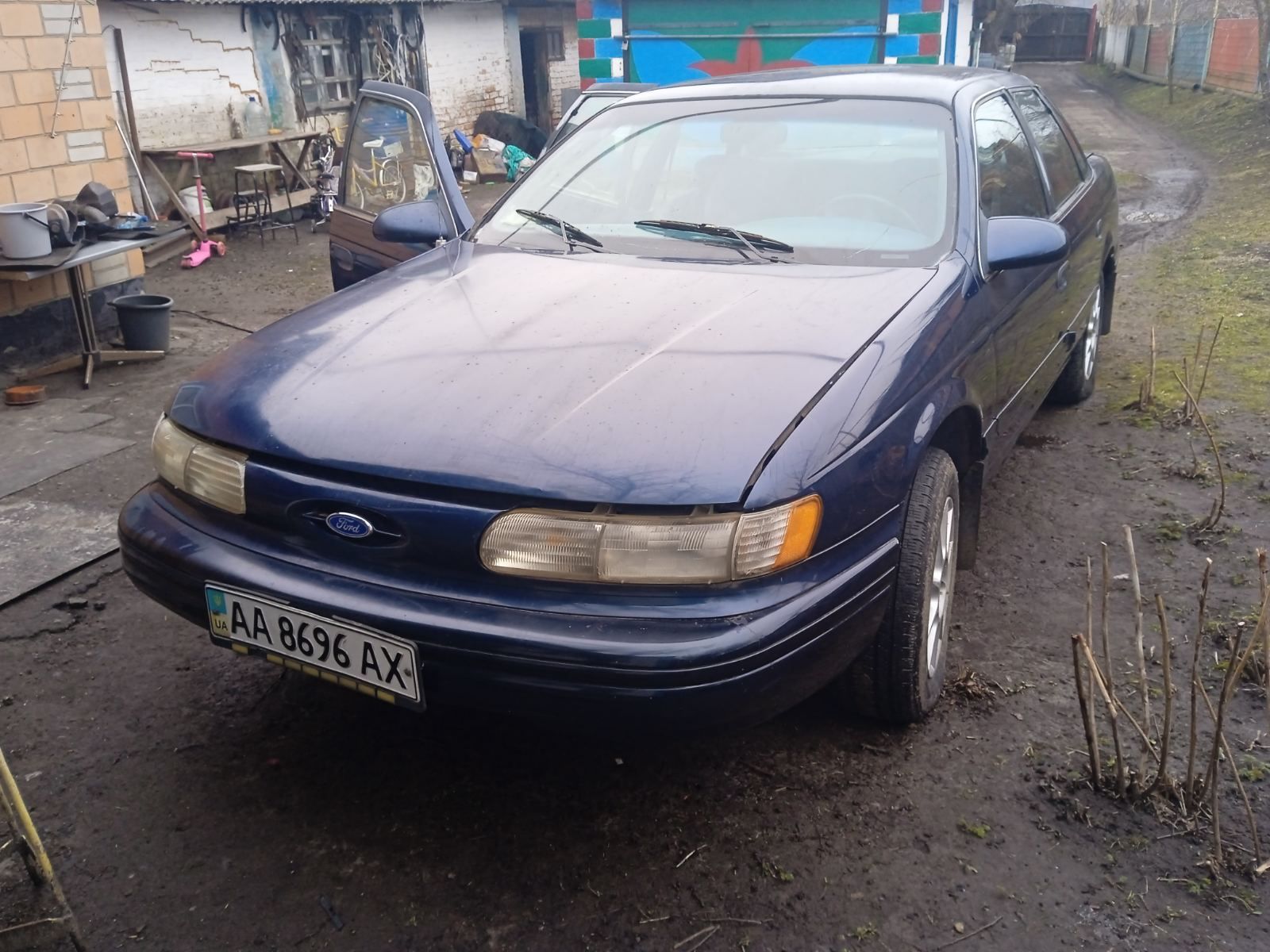 Продам Ford Taurus