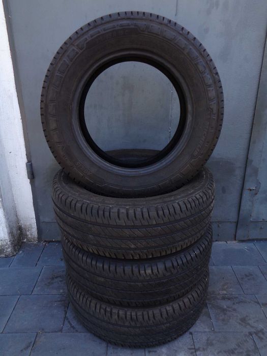 4x Michelin Agilis 3 215/65R16 C 106/104T, 8,3mm, OPONY BUS VAN