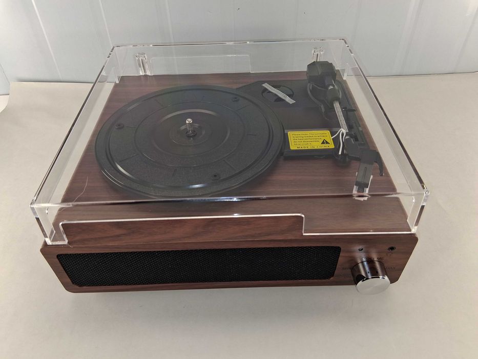 C217 Odtwarzacz Retro Player A6 z Wbudowanymi Głośnikami i USB