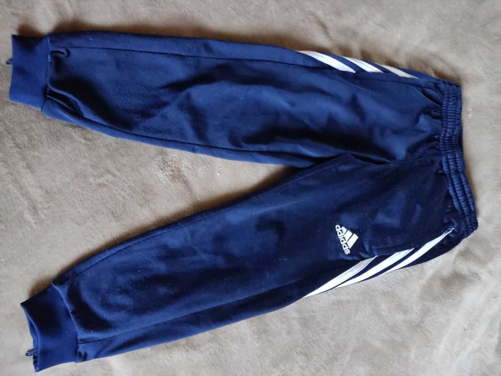 Спорт костюм Adidas для мальчика 5 лет бу