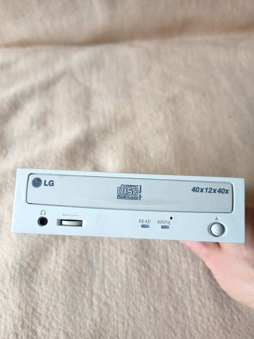 Nagrywarka CD LG GCE-8400B napęd płyt CD sprawna