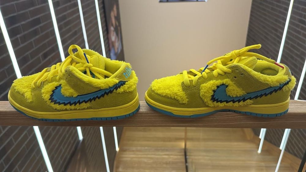Nike SB Dunk Low Grateful Dead Yellow Bear