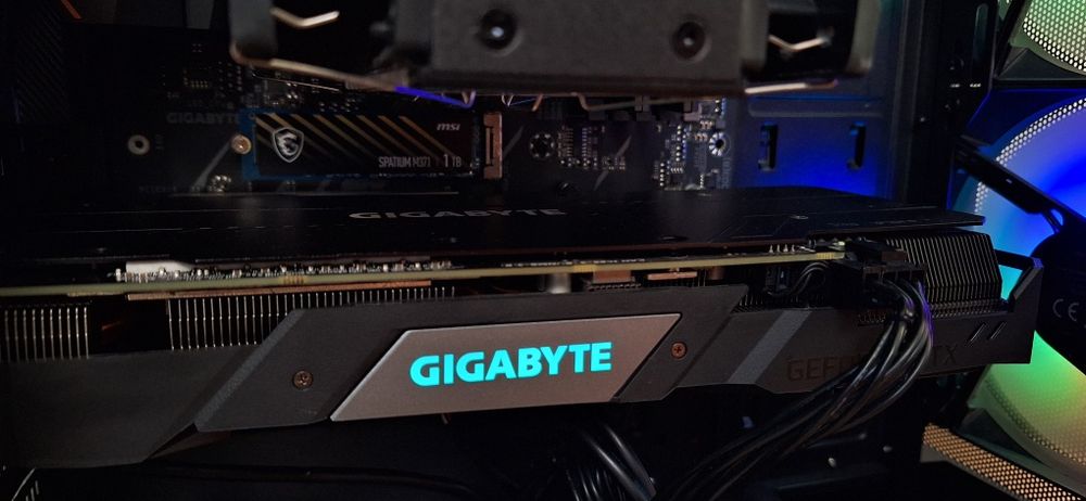 Komputer gamingowy/ ryzen 5 3600/ RTX 2060 super