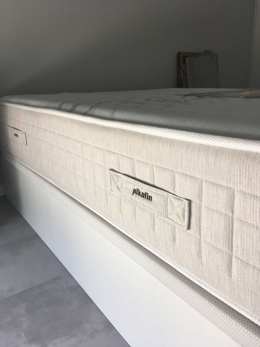 Sommier com arrumação inferior e colchão Pikolin a estrear 1.4m*1.9m*