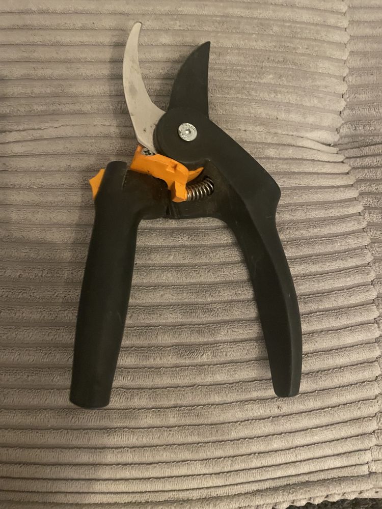 Fiskars P94 sekator ręczny