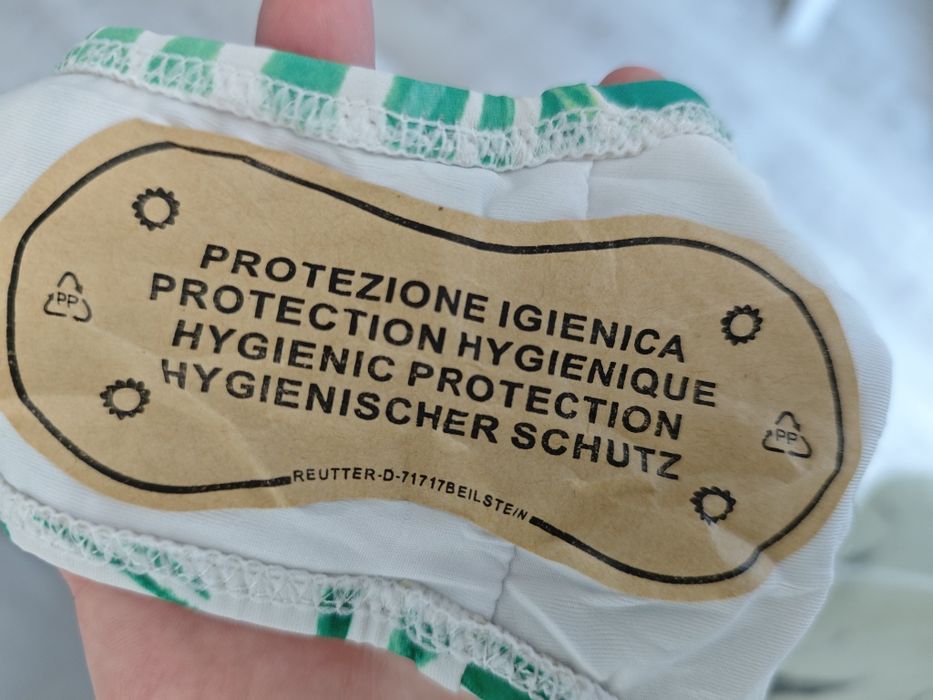 Новий купальник білий з високою посадкою.Розмір L.