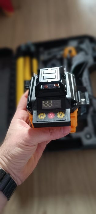Poziomica laserowa 4d 360,statyw, 2 baterie, walizka,pilot,