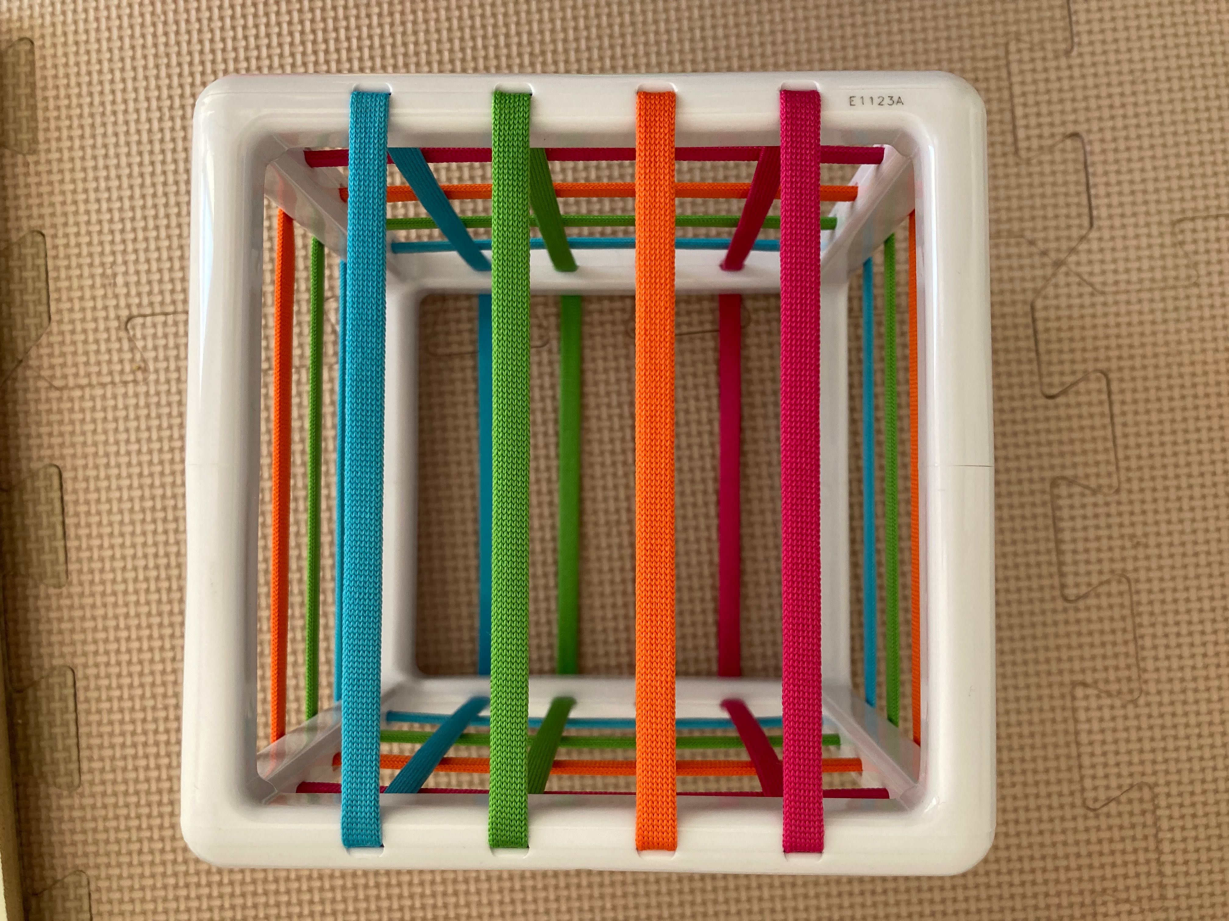 Fat Brain Toys 10m+ Sorter elastyczna kostka InnyBin