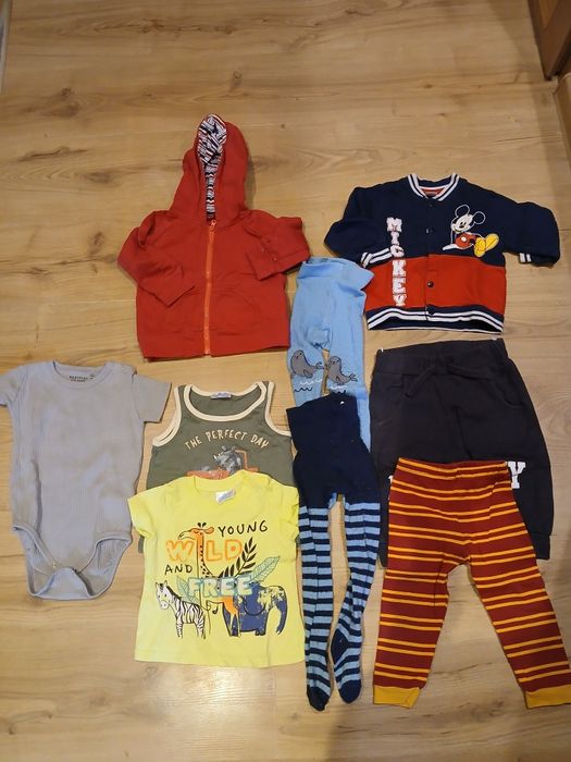 Zestaw ubranek 74 spodnie body koszulka bluza