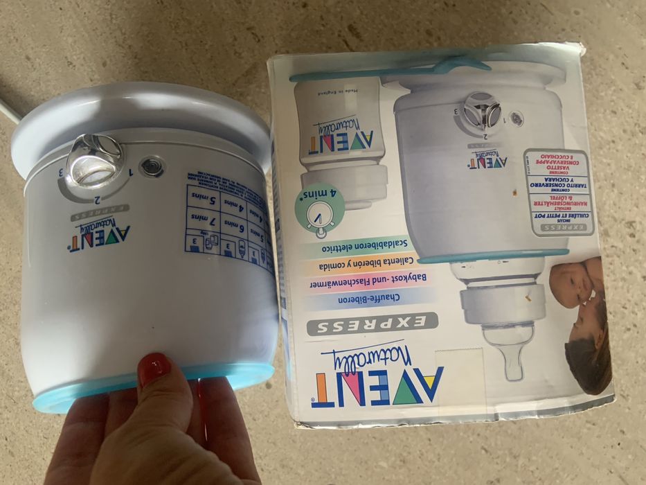 Aquecedor de biberões e papa da Avent
