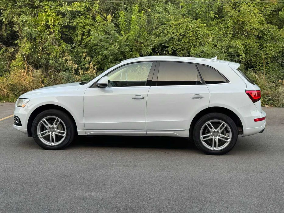 Audi Q5      2015