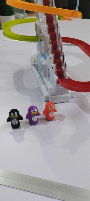 Zabawka grająca PINGWINY