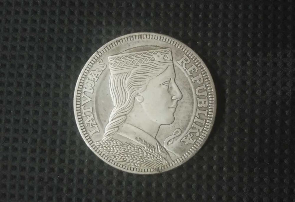 Монета 5 Лат Латвийская Республика 1931 год