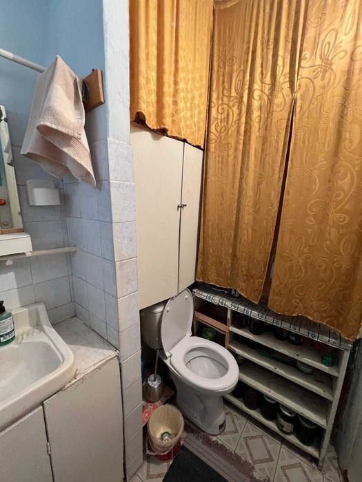 2к, Виставка , середній поверх, косметика