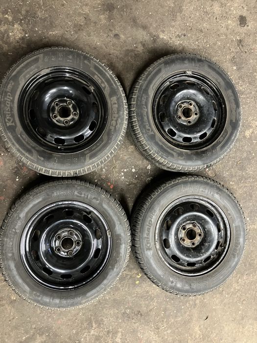 Opony z felgami z VW golf 4
