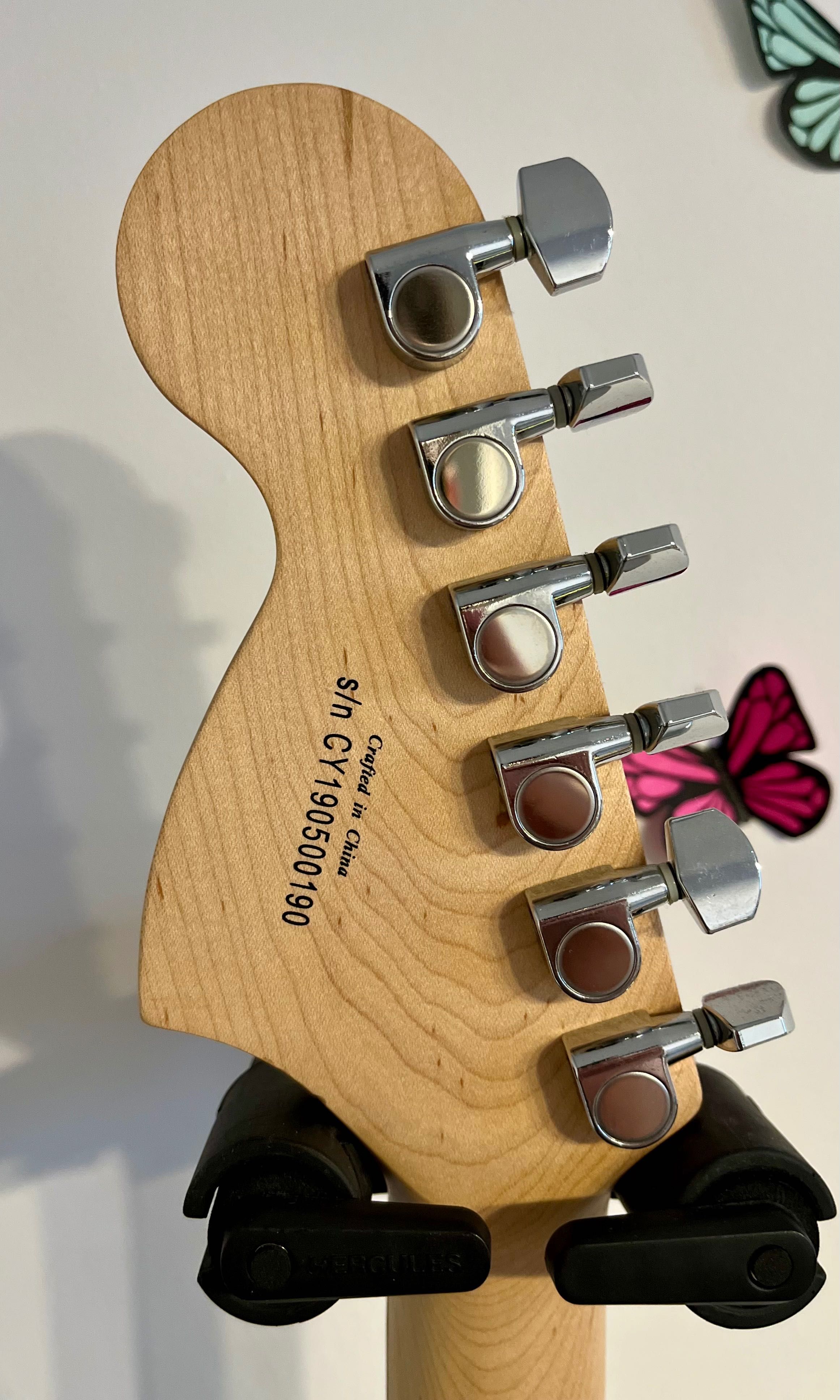 Gitara elektryczna Squier by Fender Stratocaster Standard + dodatki