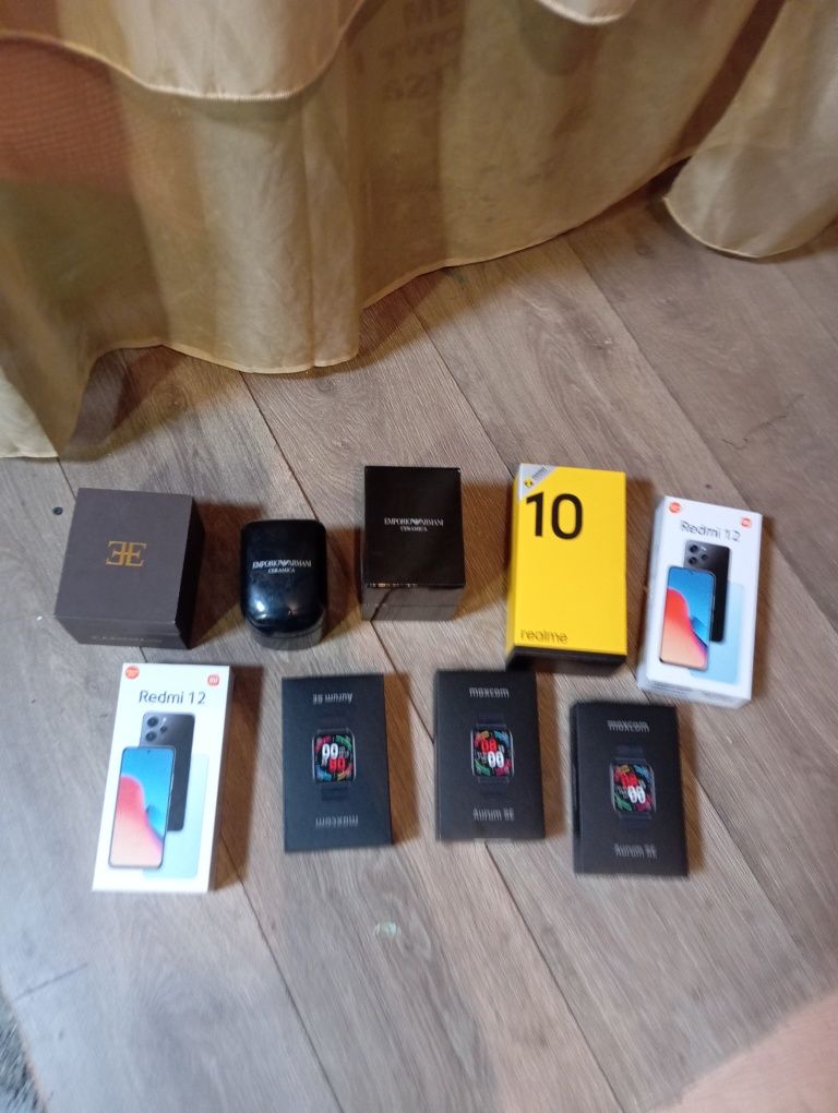 Pudełka po telefonach ,zegarkach