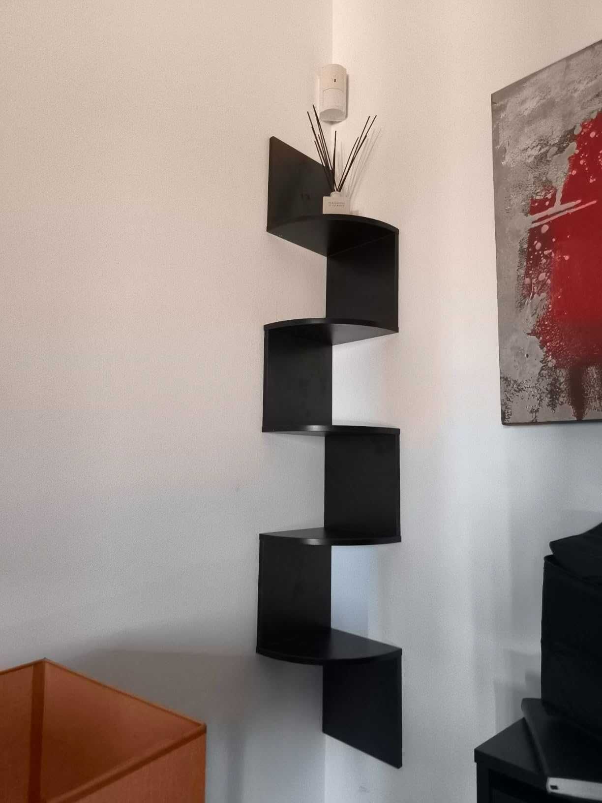 Loftowa narożna dekoracja ścienna czarna kwietnik z 5 poziomami