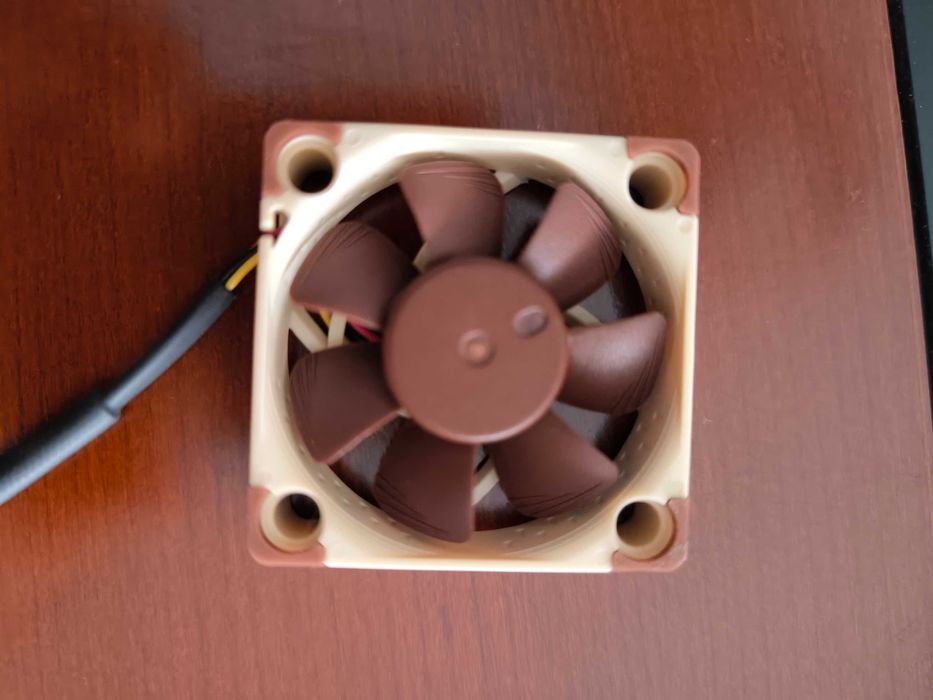 Ventoinha Noctua NF-A4x10 FLX