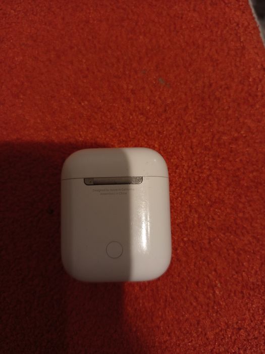 Кейс навушників Apple AirPods
