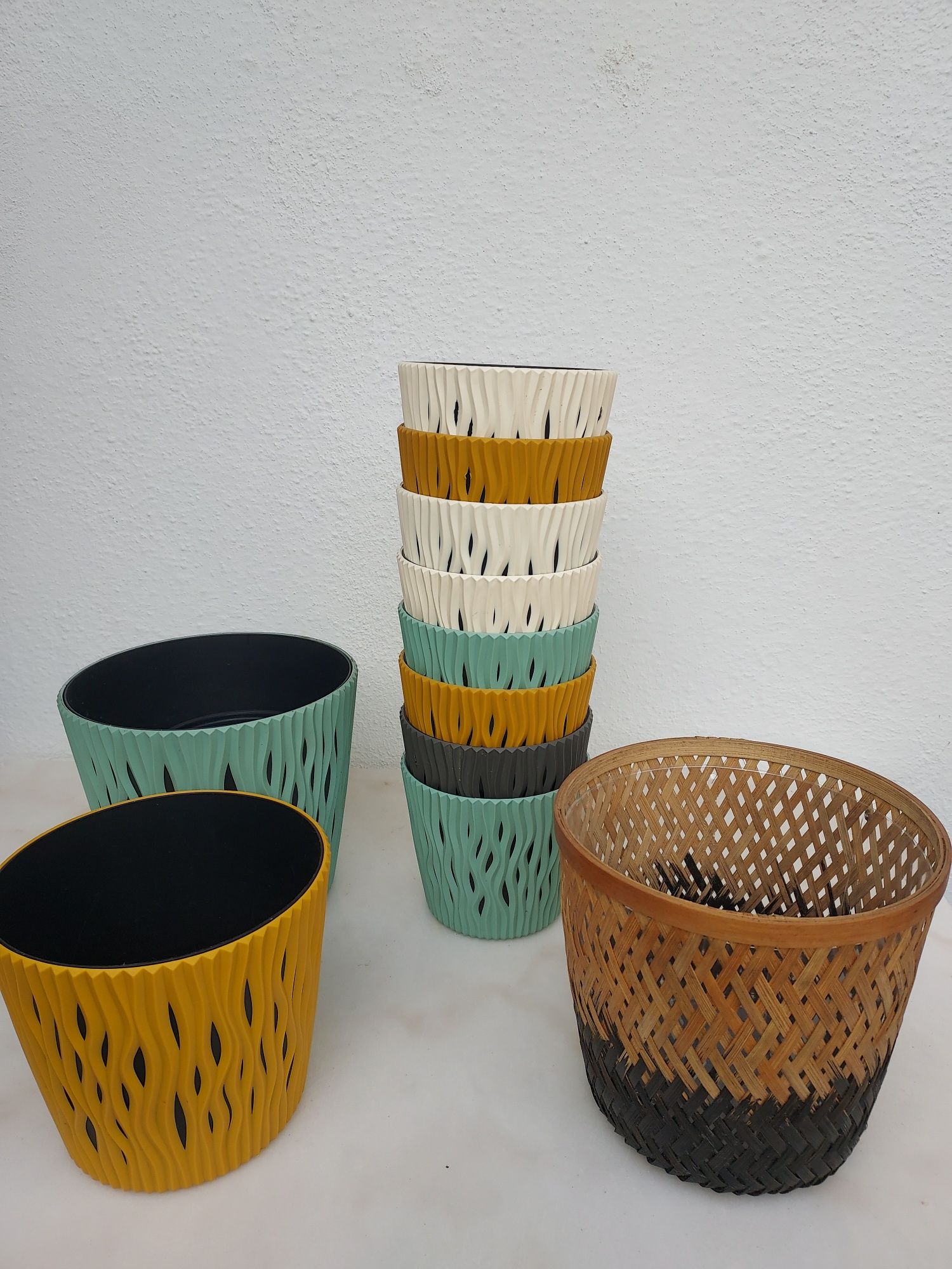 Vasos em resina resistente