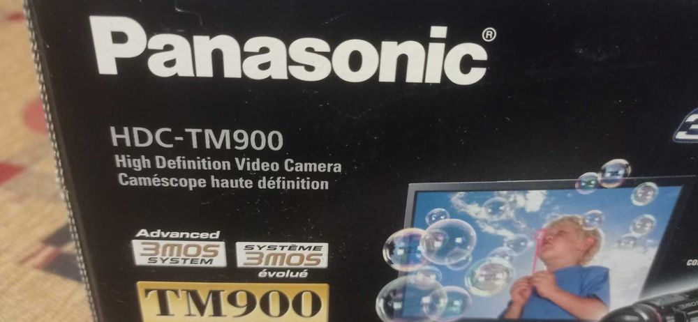 Відеокамера Panasonic HDC-TM900 з допоміжним бінокуляром