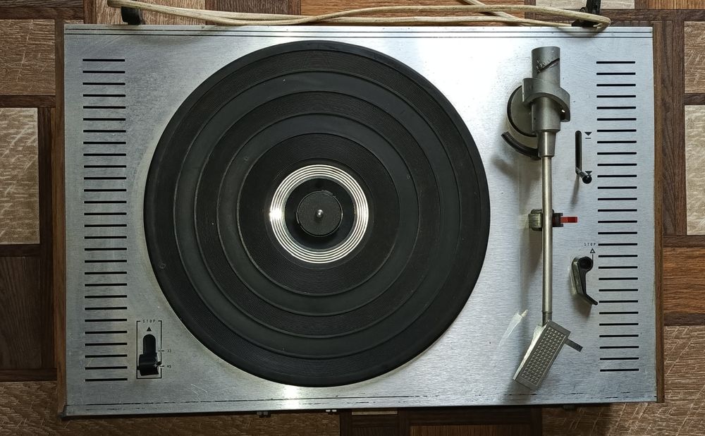 Програвач платівок Europhon, проигрыватель пластинок СССР