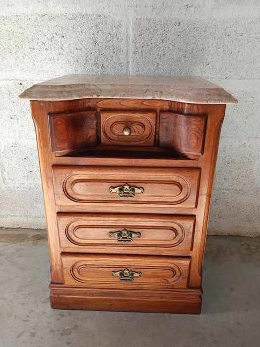 Mesinha de cabeceira em madeira de castanho com pedra em granito