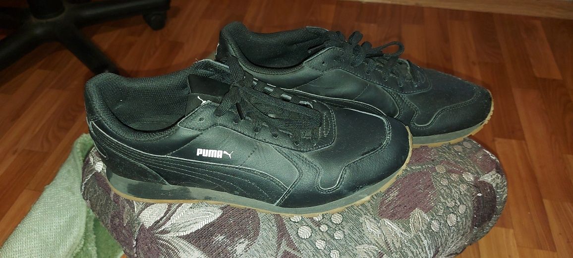 Продам кроссовки Puma