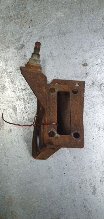 Кронштэйн гидроручьника ваз 2110