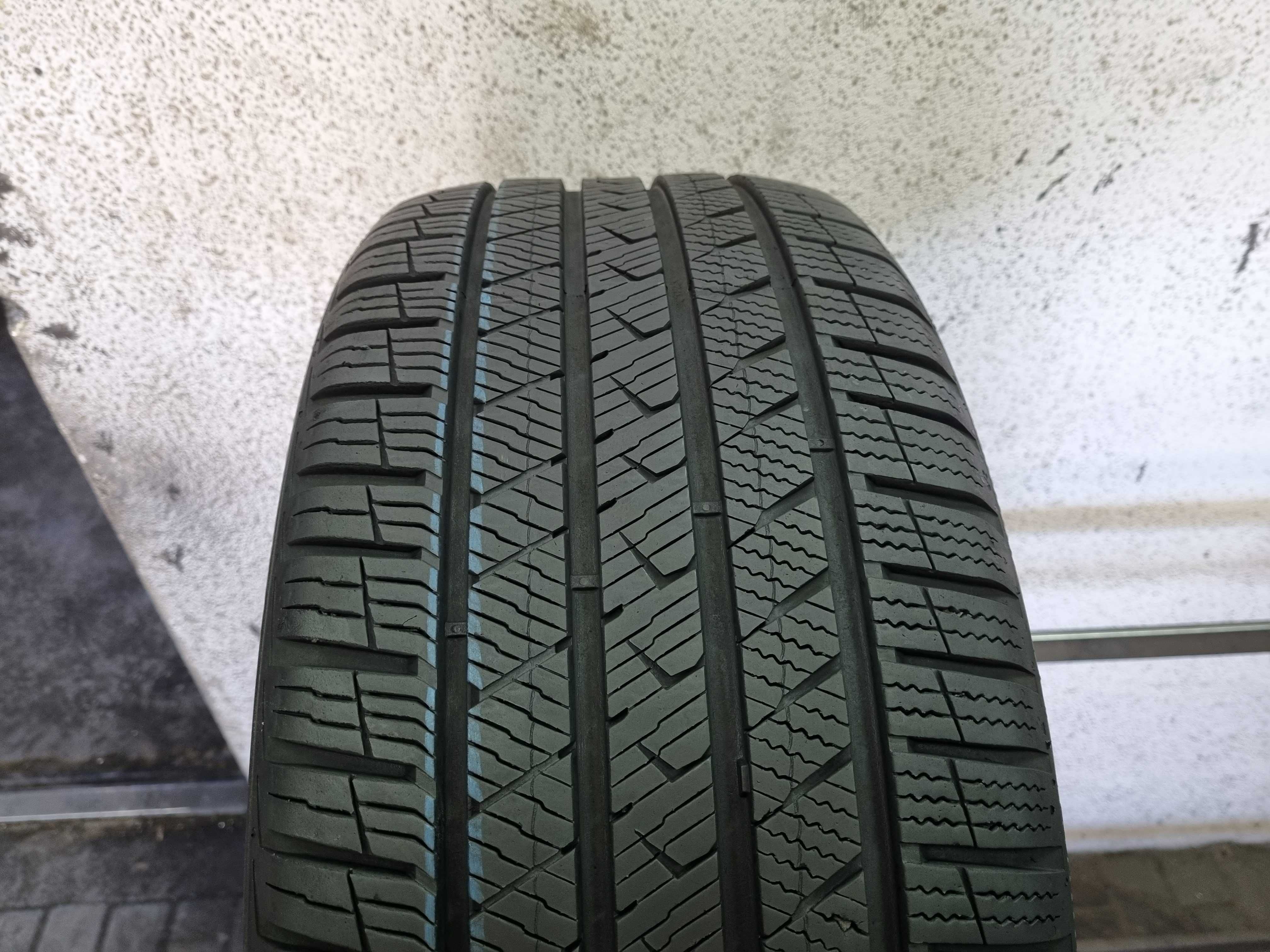 225/40/18 92V Vredestein Quatrac Pro + D.4023